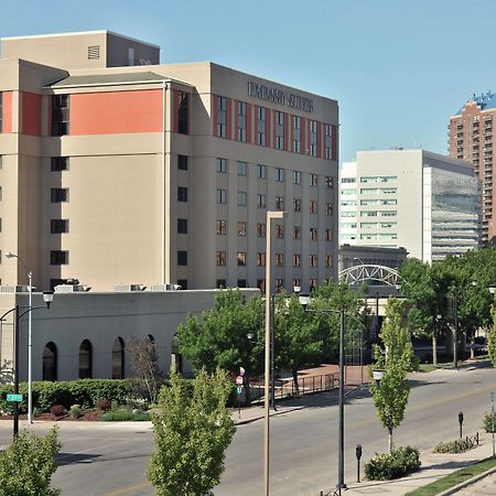 Embassy Suites Des Moines Downtown Bagian luar foto